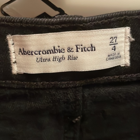 Abercrombie & Fitch -High Rise- Black Jean Skirt - Picture 4 of 9